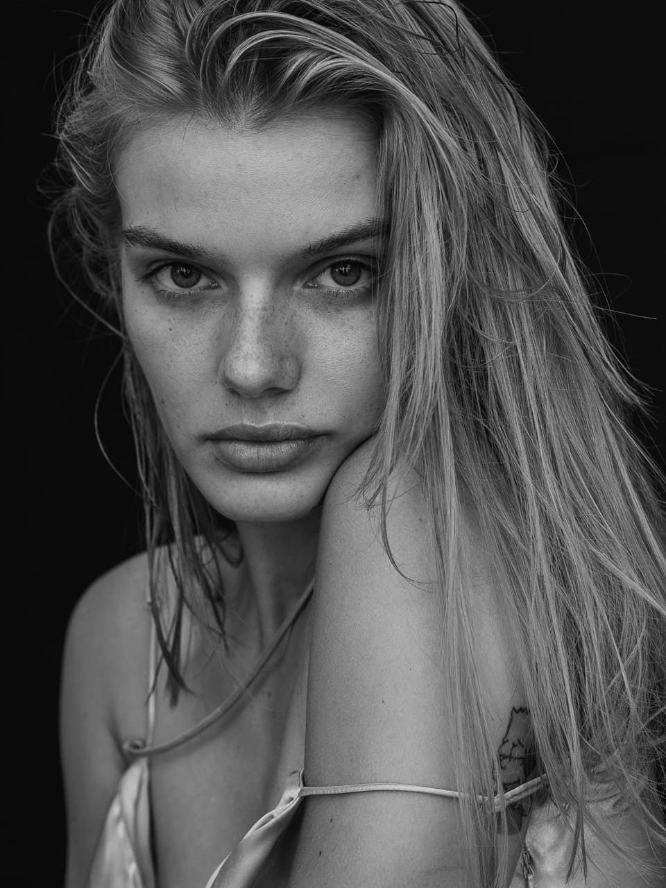 portfolio Model Katya Gusarova | mother agency INMODELS