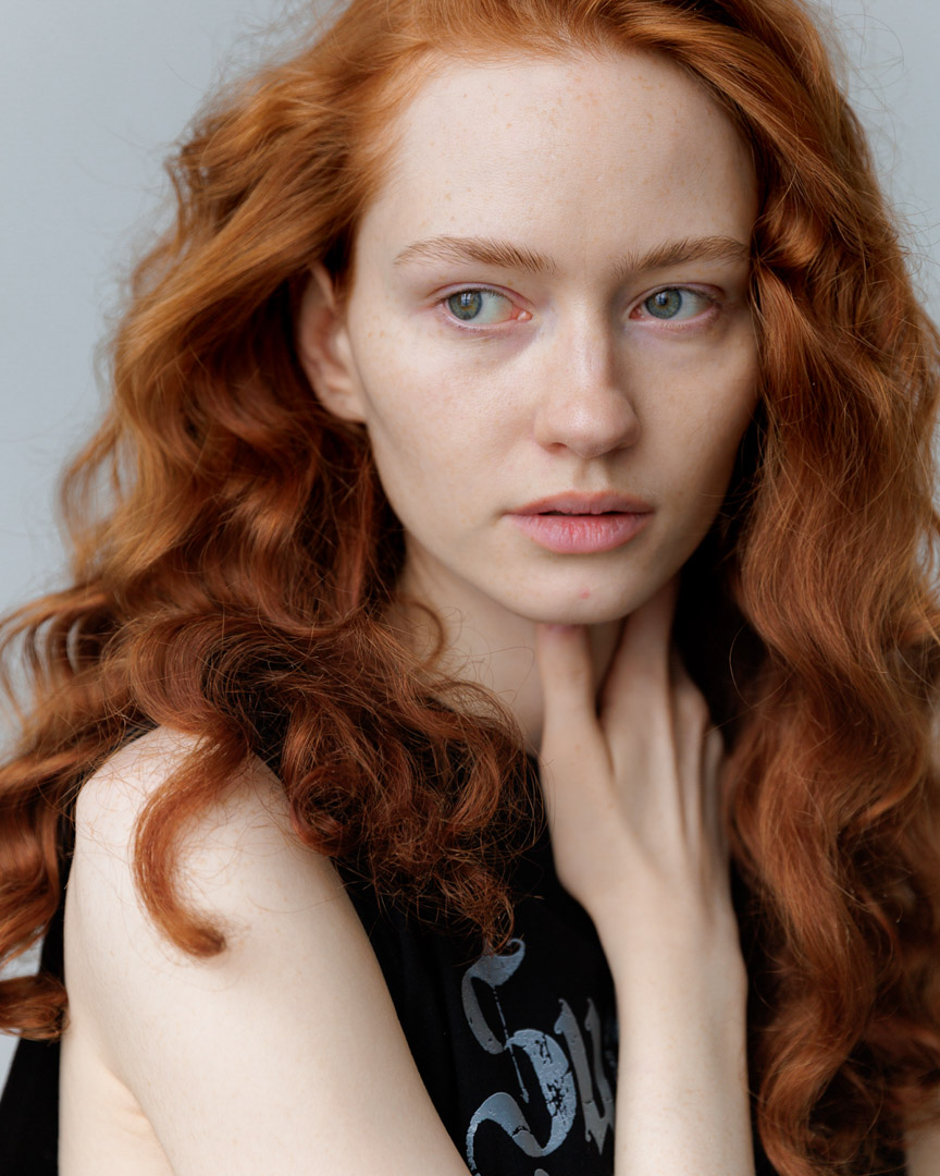 полароиды Модель Злата Кенда |  Модельное агентство INMODELS